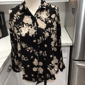Jen’s Pirate Booty black floral button down blouse XS